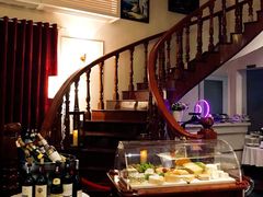 -La Villa French Restaurant