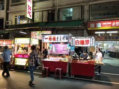 -六合夜市