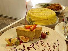 -Mark&Mars Restaurant