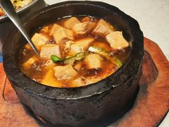 石锅豆腐-卯时·龙光雅宴·精致锡帮菜(惠山古镇店)
