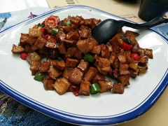 -刘姐啤酒鱼民族演艺餐厅(西街总店)