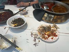 -阿瓦山寨·湘菜现炒·剁椒鱼头王(咸阳总店)