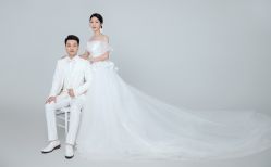 点击看大图 -挪娅婚纱摄影皇家会所