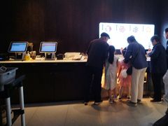 -煲王粤菜餐厅(中侨中心店)