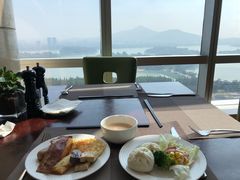 -湖景知味西餐厅•自助餐• 轻食(南京金茂威斯汀大酒店)