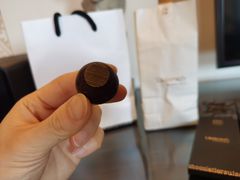 厄瓜多尔黑巧夹心巧克力-Laderach 莱德拉(上海环贸iapm店)