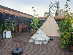 -拖板鞋咖啡旅行酒店(春熙路地铁站店)