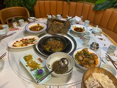 -茅台镇网红溶洞餐厅·茅帮菜馆
