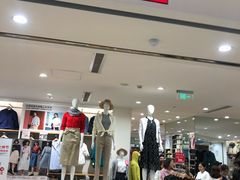 -优衣库(上海虹口龙之梦店)