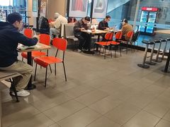 -麦当劳(轻轨曹杨路店)