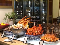 -大中华希尔顿酒店-念自助餐·嗨啤·小龙虾