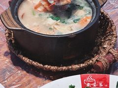 -皮蛋弟砂锅店(总店)