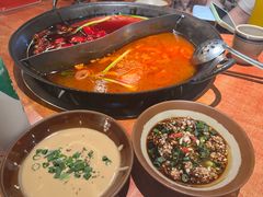 -周小明火锅(黑金冠社区店)