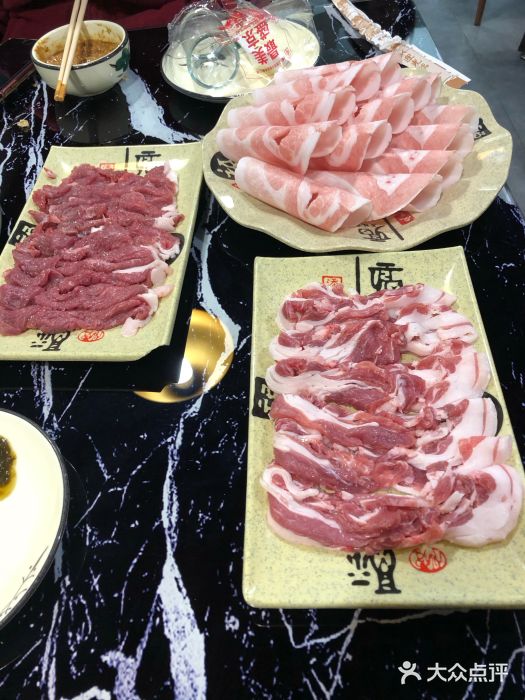 牛九铜火锅图片