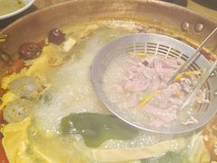 -洱火云南酸菜牛肉火锅(石景山当代商城店)