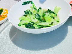 -阿瓦山寨·湘菜现炒·剁椒鱼头王(咸阳总店)