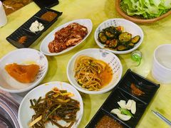 餐前小菜-牛信亭韩国料理·炭火烤肉(紫藤路店)