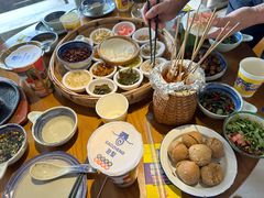 -包整·丝娃娃(一览甲秀楼风景店)