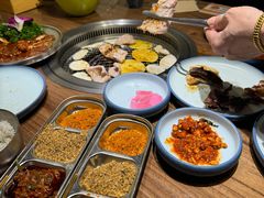 -明洞阿姨·韩式酱蟹烤肉·创意料理(三元桥店)