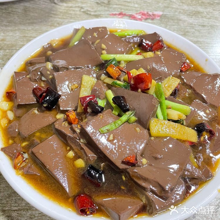 烤鱼店里的小炒意外好吃