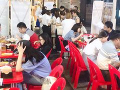 -BHC炸鸡(明洞总店)