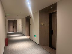 -上海虹桥中心爱琴海亚朵S酒店