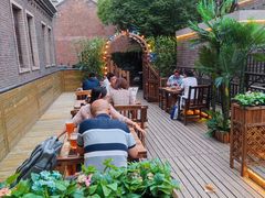 -麦落精酿啤酒餐吧(先农大院店)