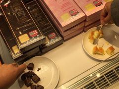 -好利来(鞍山站前店)