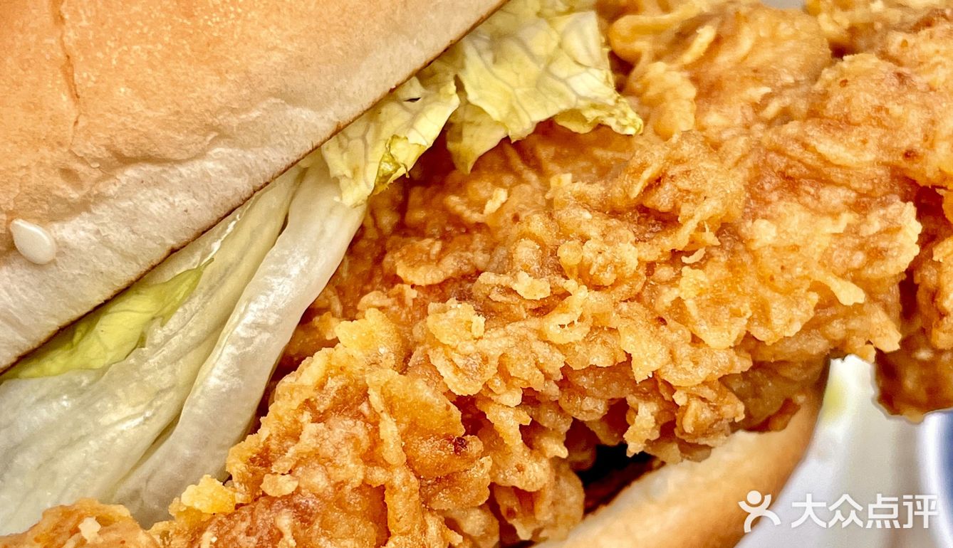 不得野性消费一把才行！家对面的kfc终于开门了！