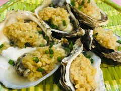 -三亚火车头万人海鲜广场