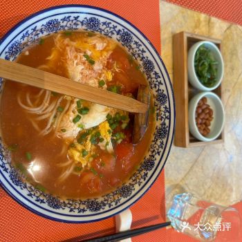 在海棠湾想吃北方的面食 位置在海棠湾喜来登酒店内～超