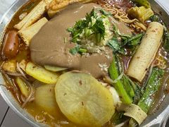 -臻香东北老式麻辣烫