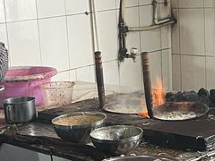 -正宗杨记普洱酸醋米线(总店)