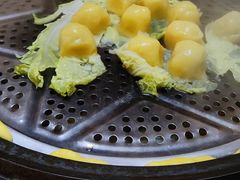 粘豆包-粘豆包柴火铁锅炖