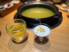 高湯土雞鍋底-一朵菌·野生菌探索家火锅(南亚店)