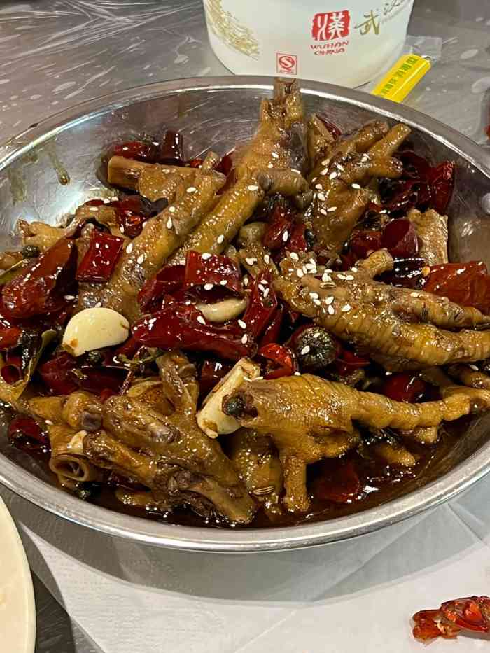 人[72务铃]服务: 有一说一,上菜速度还挺快的,特别喜欢吃小明大排档