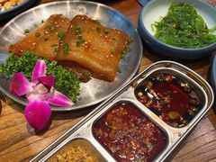 胶原猪皮-明洞阿姨·韩式酱蟹烤肉·创意料理(三元桥店)