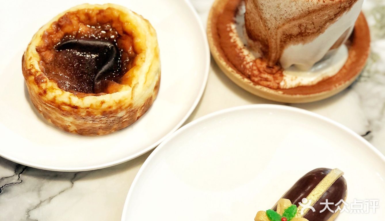 圣诞送巧克力已经OUT了，你女朋友抗拒不了的闪电泡芙礼盒