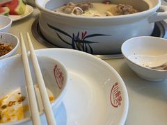 招牌筒骨砂锅-小骨煲金华砂锅(转塘金街美地店)