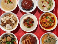 -蓝田九大碗民俗食府(蓝田店)