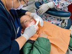 -瑞尔齿科(颐堤港诊所)