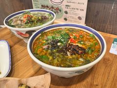 -云阿蛮云南生烫牛肉米线(奉贤路店)