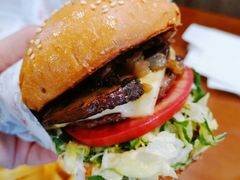 火烤双层牛肉特堡-The Habit Burger Grill 哈比特汉堡(世博店)