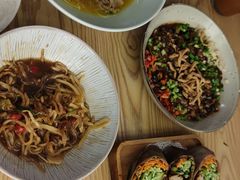 -小镇大厨新概念复合中餐厅(万达广场大连高新店)