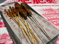 -肥肥虾庄·金牌油焖大虾(汉街SKP店)