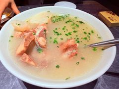 牛骨炖大萝卜-炊烟小炒黄牛肉(浦东世纪汇店)