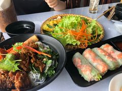 -Lanterns Vietnamese Restaurant
