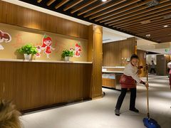 -海底捞火锅鲜切牛肉主题店(长寿路店)