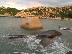 -那琴半岛地质海洋公园