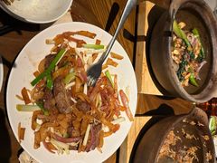 干炒牛河-汤城小厨•粤菜•靓汤(苏州街店)